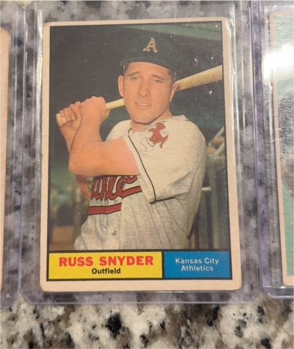 1961 Topps #143 Russ Snyder — front