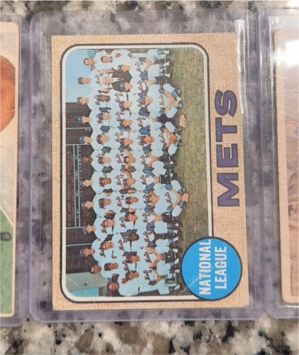 1968 Topps #401 Mets Team — front