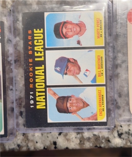 1971 Topps #529 National League Rookie Stars Bill Buckner Marty Perez Enzo Hernandez — front
