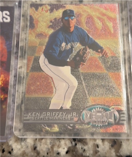 1997 Skybox Metal Universe #145 Ken Griffey Jr. — front