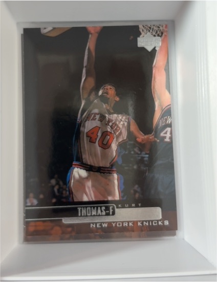 1999-00 Upper Deck #260 Kurt Thomas — front