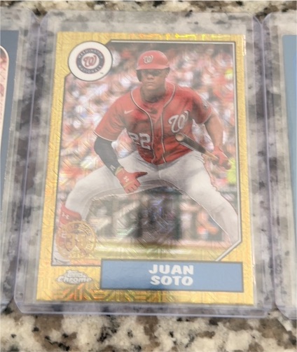 2022 Topps Series 2 1987 Topps Chrome Silver Pack Mojo #T87C2-1 Juan Soto — front