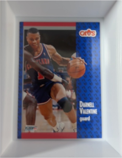 1991-92 Fleer #39 Darnell Valentine — front