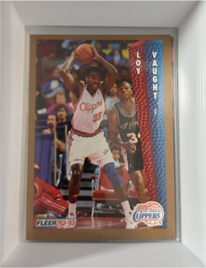 1992-93 Fleer #105 Loy Vaught — front