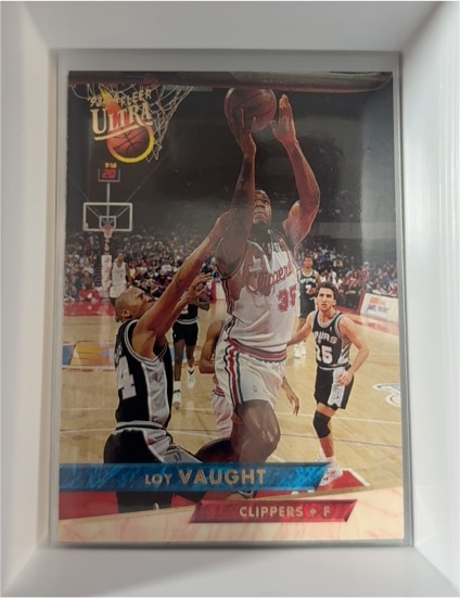 1993-94 Fleer Ultra #90 Loy Vaught — front