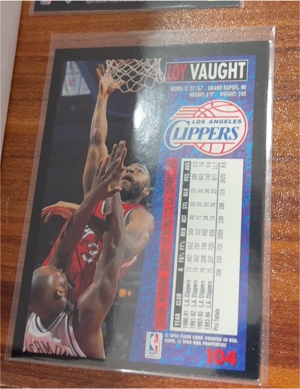 1994-95 Fleer #104 Loy Vaught — front