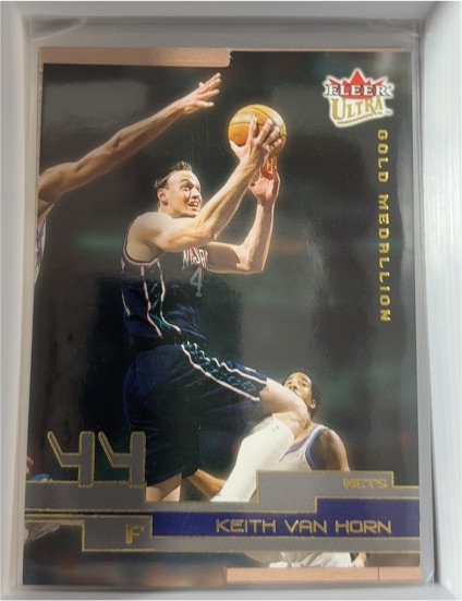 2001-02 Fleer Ultra #47 Keith Van Horn Gold Medallion — front