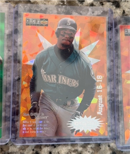1996 Upper Deck Collector's Choice #CG26b Ken Griffey Jr You Crash the Game — front