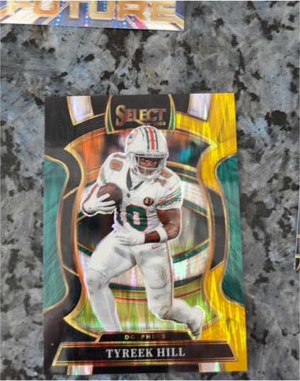 2025 Panini Select #83 Tyreek Hill — front