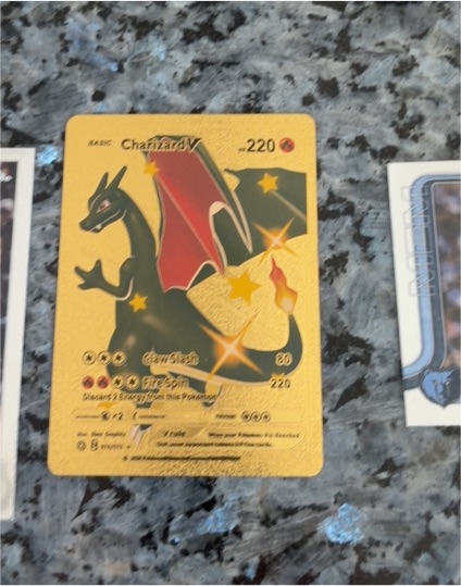 2021 Pokémon #001 Charizard V — front