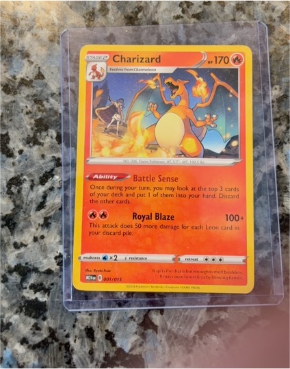 2022 Pokémon #001 Charizard Royal Blaze — front