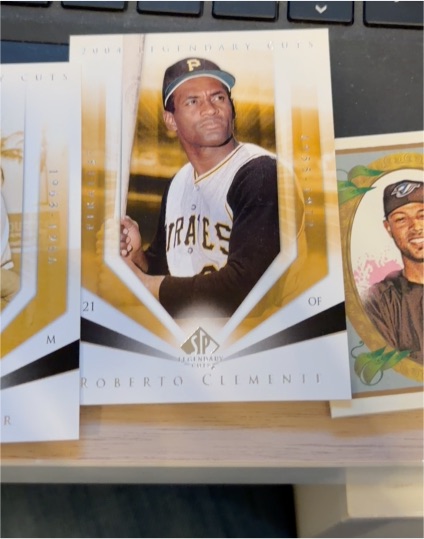 2004 Upper Deck SP Legendary Cuts #99 Roberto Clemente — front