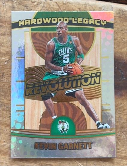 2024-25 Panini Revolution #16 Kevin Garnett — front