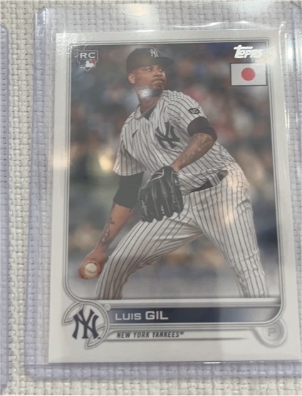 2022 Topps Japan Edition #15 Luis Gil — front