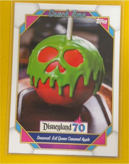 2025 Topps Disneyland 70th Anniversary Snack Time #115 Evil Queen Caramel Apple — front
