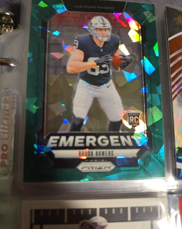 2024 Panini Prizm Emergent #8 Brock Bowers — front