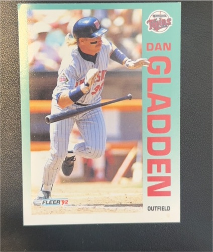 1992 Fleer #203 Dan Gladden — front