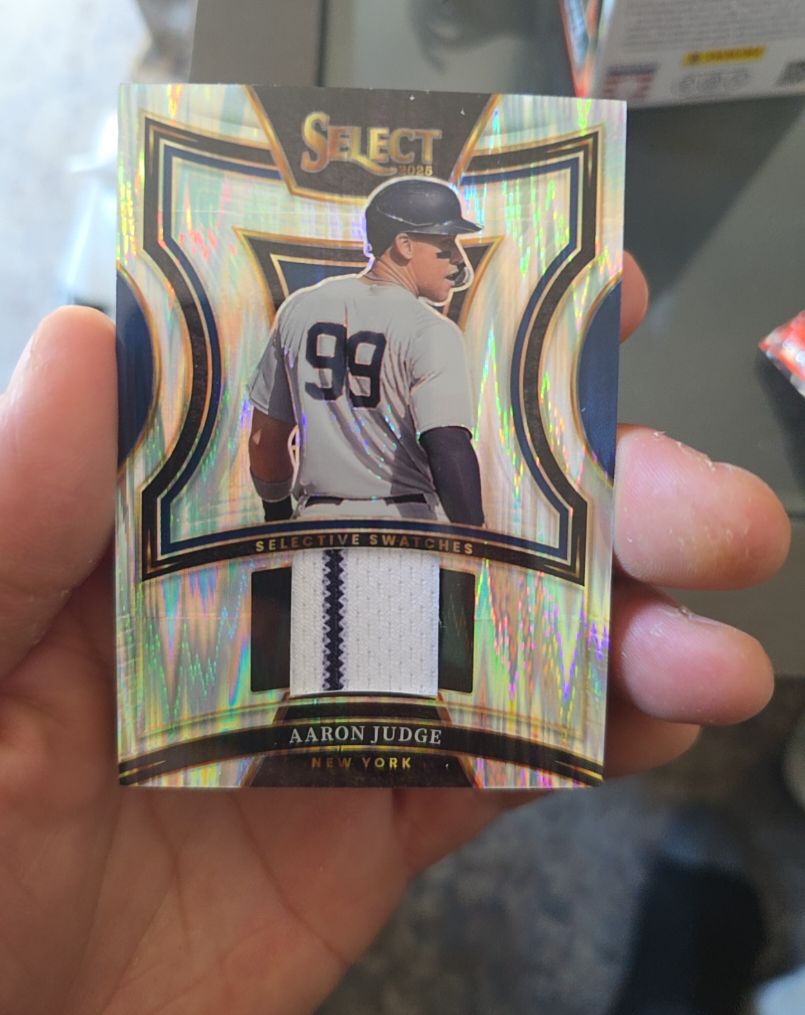 2025 Panini Select #SS-AJ Aaron Judge Selective Swatches Silver Prizm — front