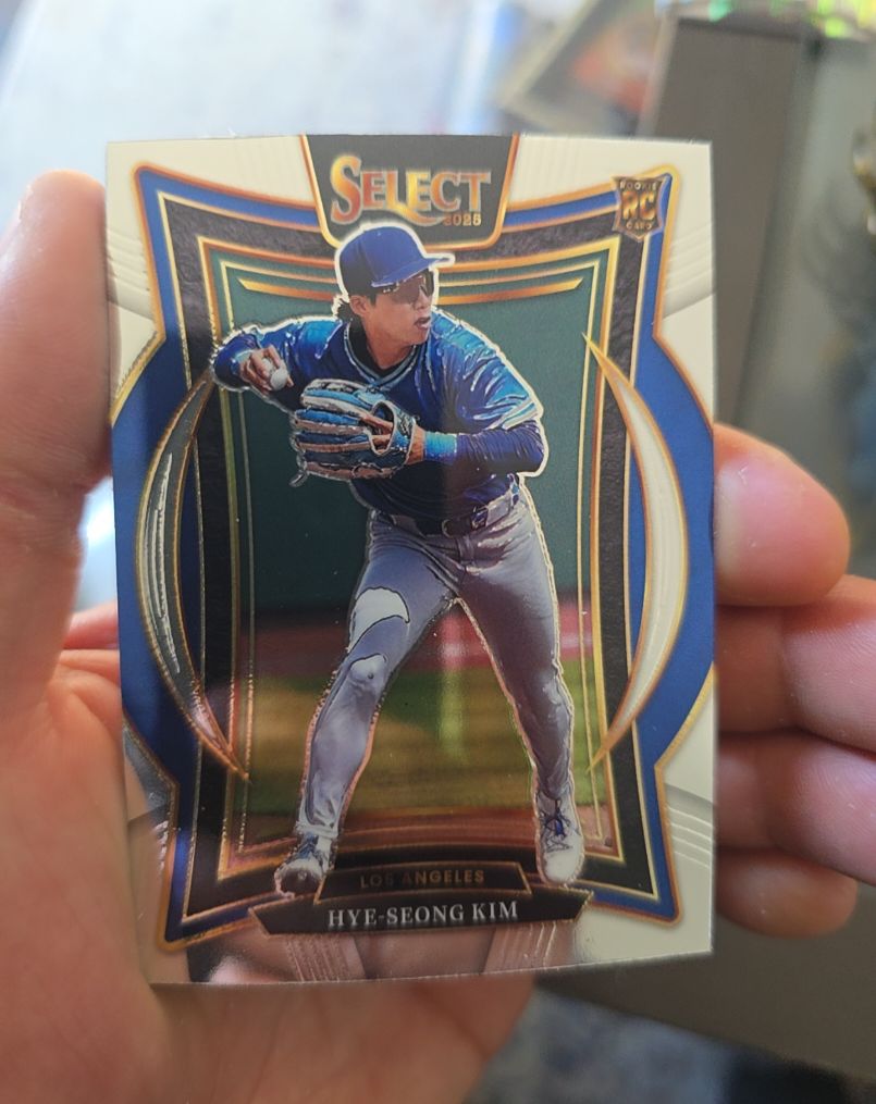 2025 Panini Select #77 Hye-Seong Kim — front