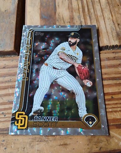2025 Topps Series 1 #162 Tanner Scott — front
