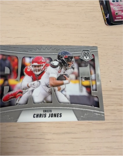 2025 Panini Mosaic #8 Chris Jones — front