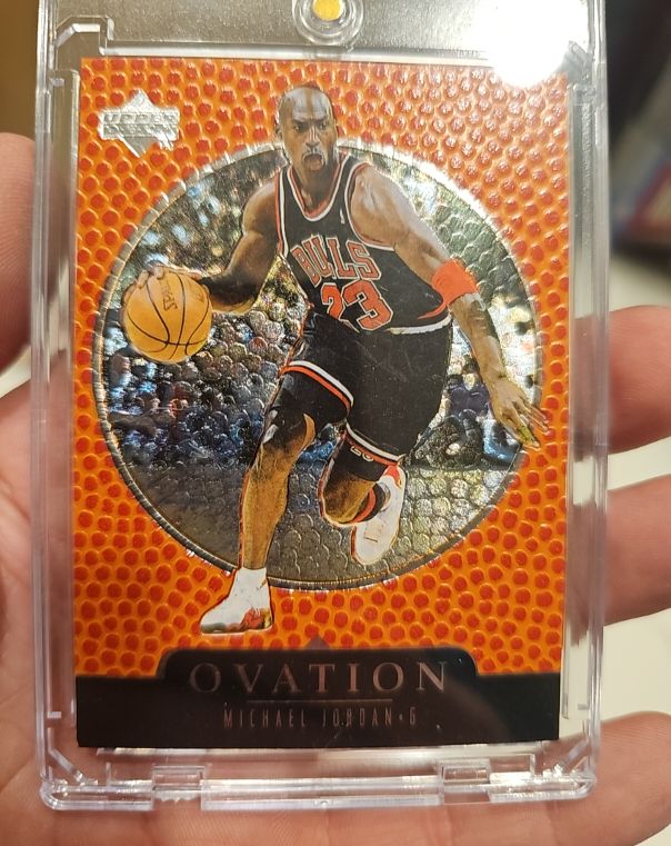 1998-99 Upper Deck Ovation #7 Michael Jordan — front