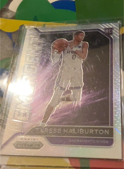 2020 Panini Prizm Emergent #29 Tyrese Haliburton — front