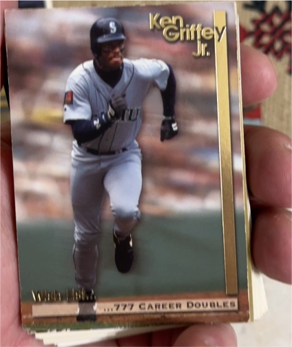 1995 Megacards #20 Ken Griffey Jr. — front