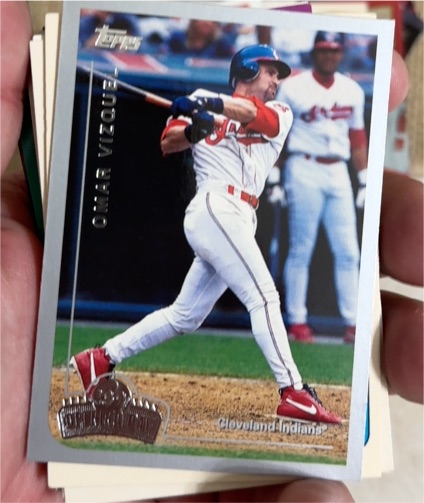2000 Topps #300 Omar Vizquel — front