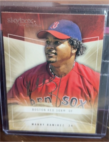 2005 SkyBox Autographics #9 Manny Ramirez — front