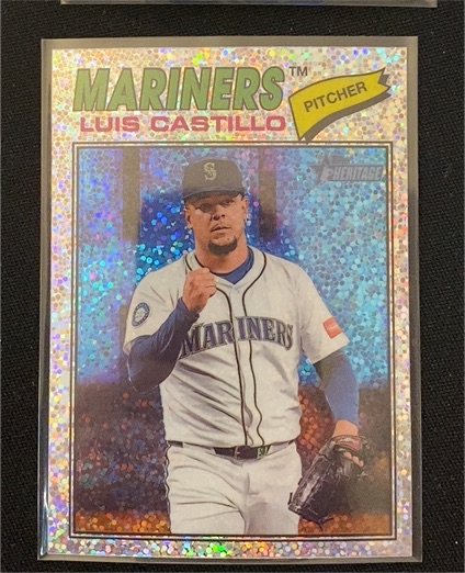 2026 Topps Heritage #24 Luis Castillo — front