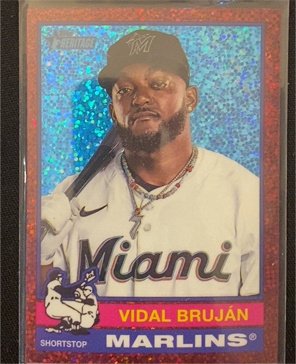 2025 Topps Heritage #82 Vidal Bruján — front
