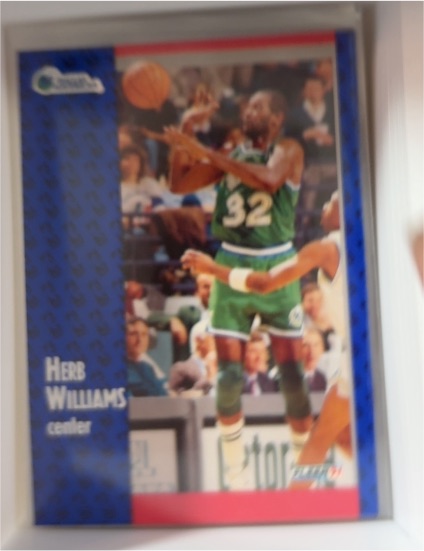 1991-92 Fleer #48 Herb Williams — front