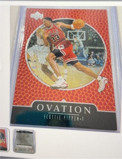1998-99 Upper Deck Ovation #10 Scottie Pippen — front