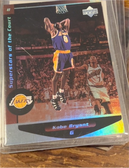 1998-99 Upper Deck Ovation #C8 Kobe Bryant Superstars of the Court — front