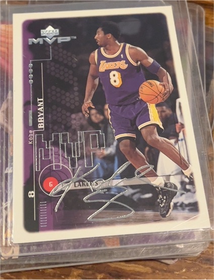 1999-00 Upper Deck MVP #74 Kobe Bryant — front