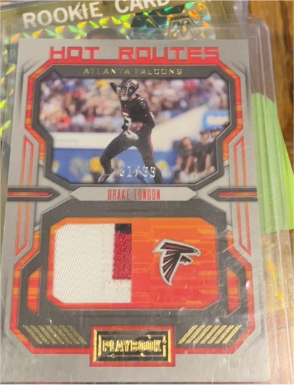 2022 Panini Playbook Hot Routes #HR-22 Drake London — front
