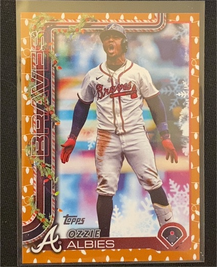 2025 Topps Holiday #H36 Ozzie Albies — front