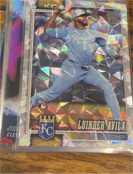 2026 Topps Series 1 #120 Luinder Avila — front