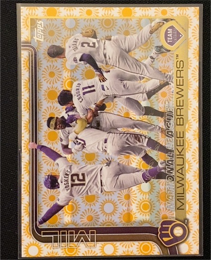 2025 Topps Series 2 #396 Milwaukee Brewers Holiday Sun — front