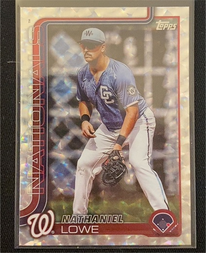 2025 Topps Update #US230 Nathaniel Lowe — front