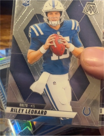 2025 Panini Mosaic #372 Riley Leonard — front