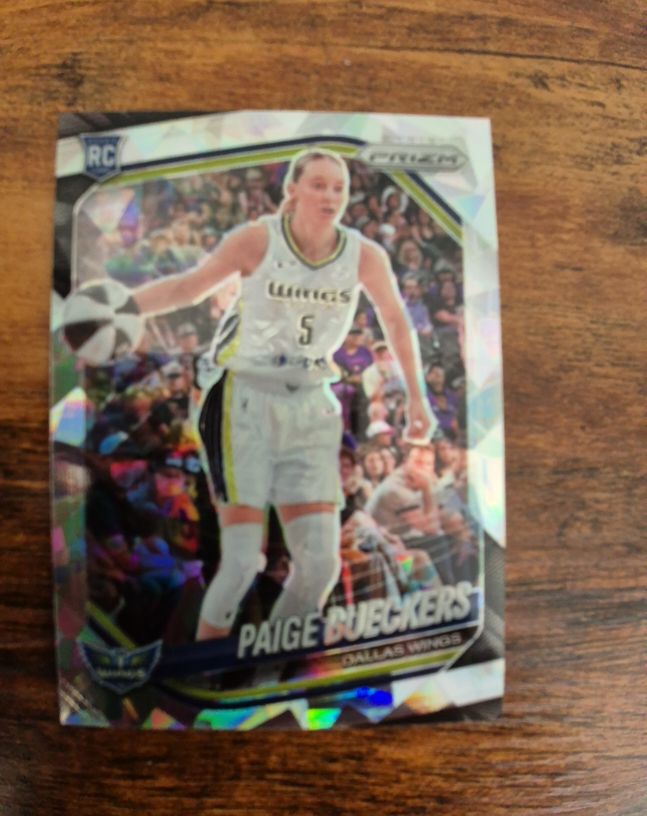 2025 Panini Prizm WNBA #5 Paige Bueckers — front