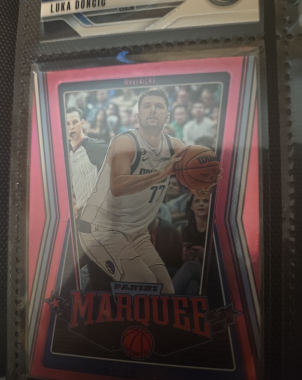 2022-23 Panini Chronicles #257 Luka Dončić Pink Marquee — front