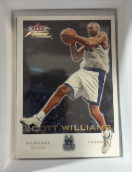 2000 Fleer Focus #158 Scott Williams — front