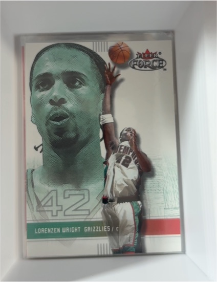 2001-02 Fleer Force #42 Lorenzen Wright — front