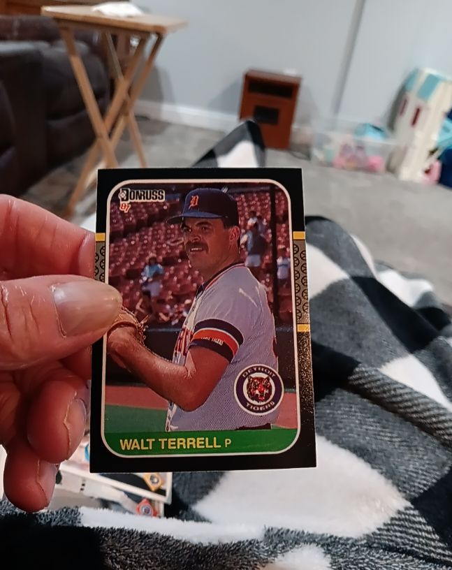 1987 Donruss #275 Walt Terrell — front