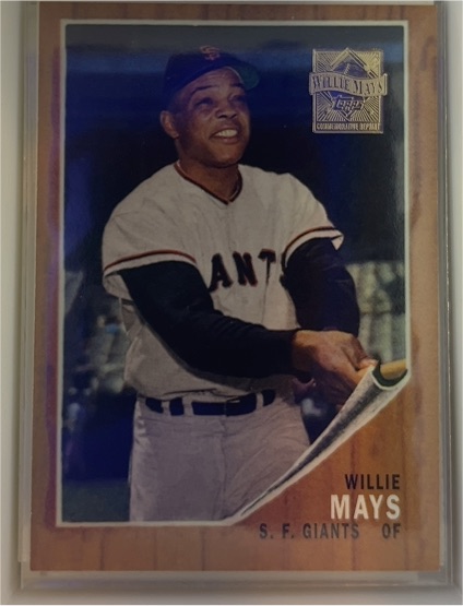 1996 Topps Commemorative #16 Willie Mays — front