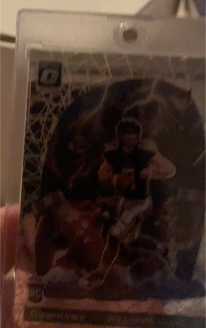 2025 Panini Prizm Draft Picks New Recruits Riley Leonard Gold Cracked Ice #17 — front