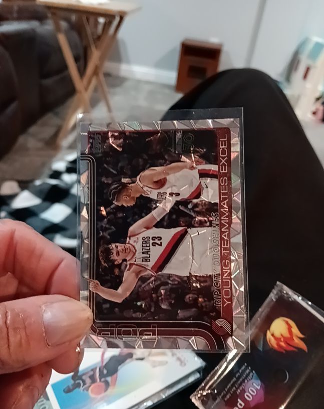 2025-26 Topps #289 Rip City Duo Shines: Young Teammates Excel — front